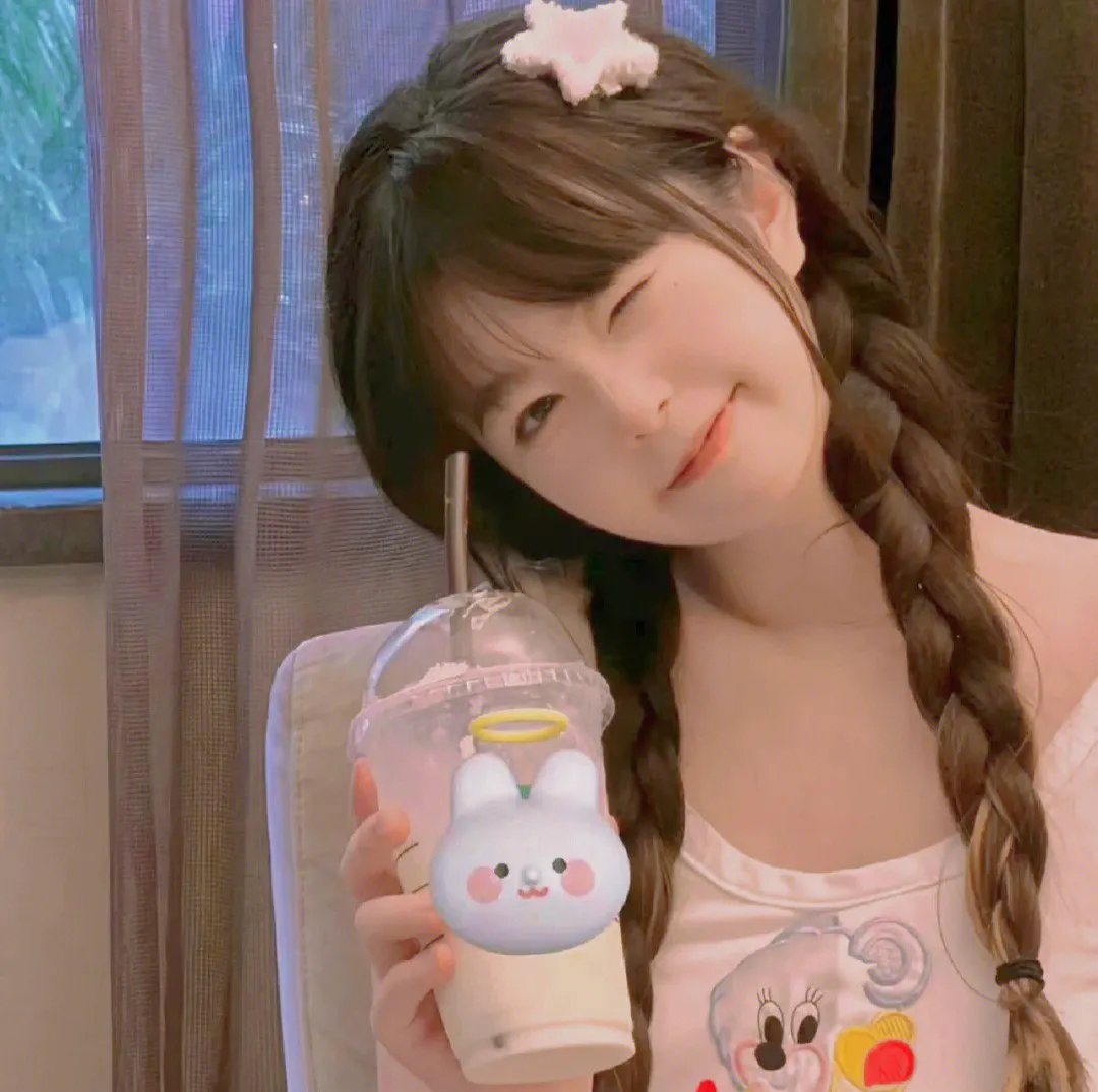 不好，那个恋爱脑黑化了